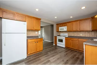 2312 Briar Lane, Lindenhurst, IL 60046 - Photo 11