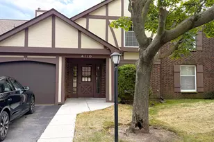 4770 Calvert Dr, Rolling Meadows, IL 60008 - Photo 1