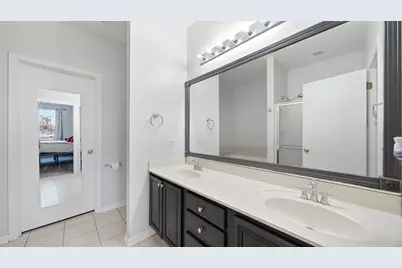 16146 Huron Street, Crest Hill, IL 60403 - Photo 11