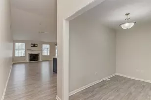 1993 Eagle Dr, Morris, IL 60450 - Photo 3