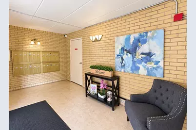 4009 W 93rd Place #4E, Oak Lawn, IL 60453 - Photo 3
