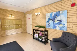 4009 W 93rd Pl, Oak Lawn, IL 60453 - Photo 3