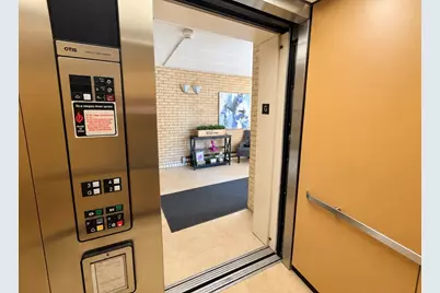 4009 W 93rd Place #4E, Oak Lawn, IL 60453 - Photo 5