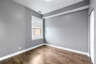 7724 S Cornell Ave, Chicago, IL 60649 - Photo 19