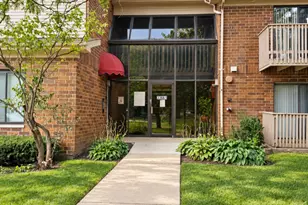 33661 N Royal Oak Ln, Grayslake, IL 60030 - Photo 1