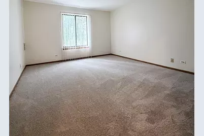 33661 N Royal Oak Lane #105, Grayslake, IL 60030 - Photo 11