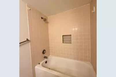 33661 N Royal Oak Lane #105, Grayslake, IL 60030 - Photo 9
