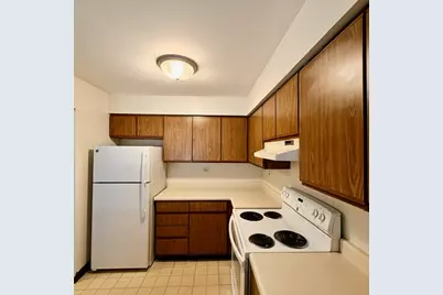 33661 N Royal Oak Lane #105, Grayslake, IL 60030 - Photo 7