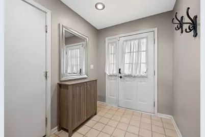 347 Gladstone Lane, Elgin, IL 60120 - Photo 15