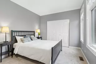 1351 W Altgeld St, Chicago, IL 60614 - Photo 17