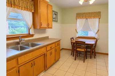 174 Linden Lane, Chicago Heights, IL 60411 - Photo 9