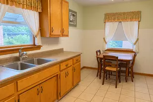 174 Linden Ln, Chicago Heights, IL 60411 - Photo 9