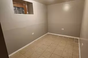 6315 S Eberhart Ave, Chicago, IL 60637 - Photo 9