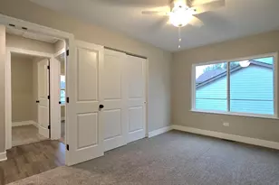 7665 W Sterling Dr, Frankfort, IL 60423 - Photo 11