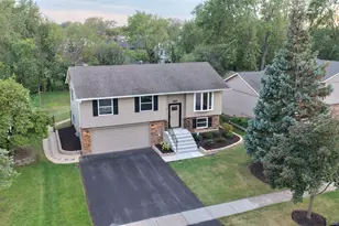 7665 W Sterling Dr, Frankfort, IL 60423 - Photo 1