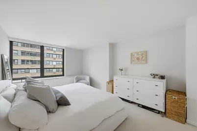 222 E Pearson Street #1901, Chicago, IL 60611 - Photo 15