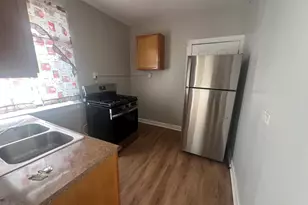 243 E 108th St, Chicago, IL 60628 - Photo 5