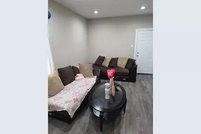 1035 N Long Avenue, Chicago, IL 60651 - Photo 9