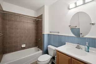 2220 W Maypole Ave, Chicago, IL 60612 - Photo 9