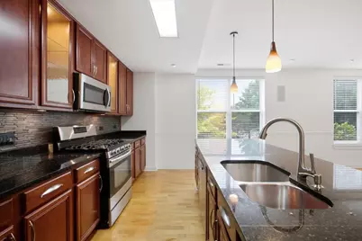 2220 W Maypole Avenue #202, Chicago, IL 60612 - Photo 5