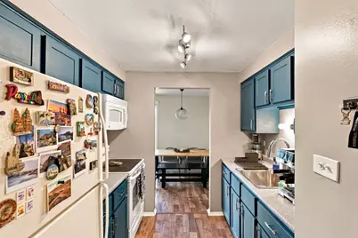 9724 S Karlov Avenue #304, Oak Lawn, IL 60453 - Photo 11
