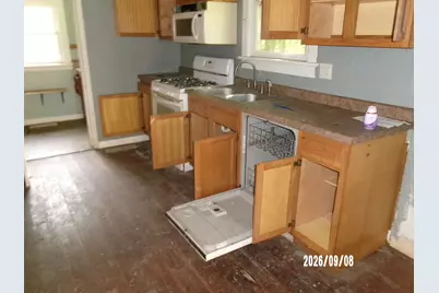 402 W Chestnut Street, Hoopeston, IL 60942 - Photo 5