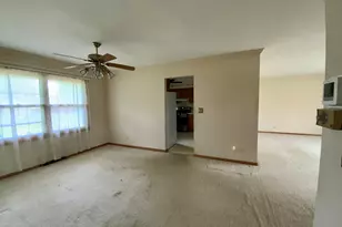 2271 Fitchome St, Aurora, IL 60506 - Photo 5