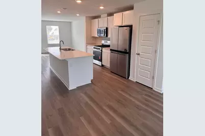 428 Lakeshore Court #428, Saint Charles, IL 60174 - Photo 5