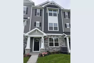 428 Lakeshore Court #428, Saint Charles, IL 60174 - Photo 1