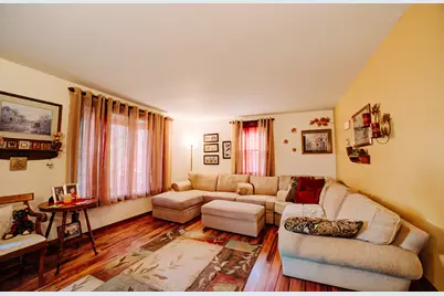 809 N Market Street, Watseka, IL 60970 - Photo 9