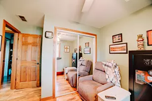 809 N Market St, Watseka, IL 60970 - Photo 29