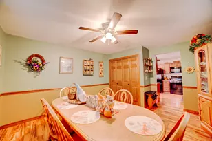 809 N Market St, Watseka, IL 60970 - Photo 17