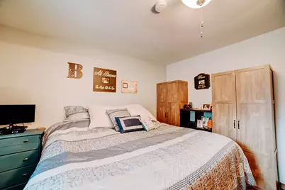809 N Market Street, Watseka, IL 60970 - Photo 21