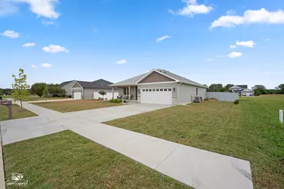 1406 Indian Trail, Kankakee, IL 60901 - Photo 35