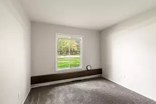 566 Somerset Ln, Crystal Lake, IL 60014 - Photo 19