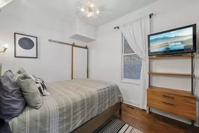 2237 W Lyndale Street, Chicago, IL 60647 - Photo 25