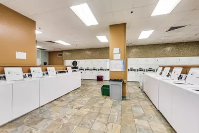 211 E Ohio Street #2902, Chicago, IL 60611 - Photo 29