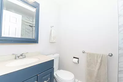 2724 W Berwyn Avenue #2B, Chicago, IL 60625 - Photo 19