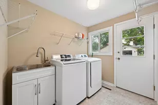 4708 N Burman Dr, Crystal Lake, IL 60014 - Photo 13