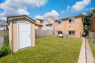 9154 S Luella Ave, Chicago, IL 60617 - Photo 29