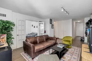 1122 N Clark St, Chicago, IL 60610 - Photo 3