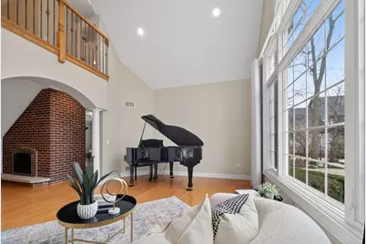 70 Forest Avenue, Naperville, IL 60540 - Photo 9