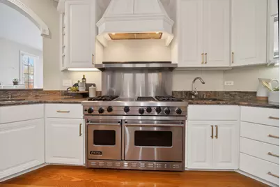 70 Forest Avenue, Naperville, IL 60540 - Photo 23