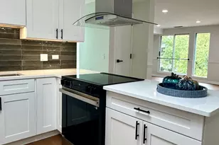 8050 Arbor Ln, Northfield, IL 60093 - Photo 7
