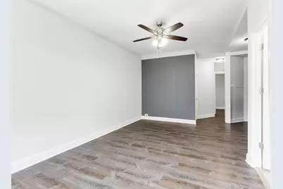 5860 N Kenmore Avenue #104, Chicago, IL 60660 - Photo 7
