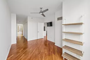 210 S Desplaines St, Chicago, IL 60661 - Photo 5