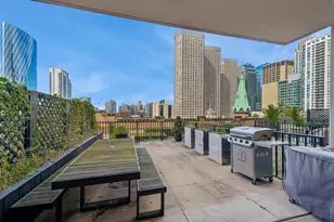 210 S Desplaines St, Chicago, IL 60661 - Photo 9