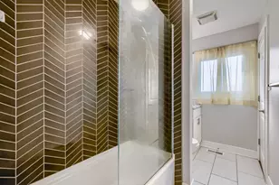 2050 Shepard Rd, Hoffman Estates, IL 60169 - Photo 9