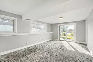 2050 Shepard Rd, Hoffman Estates, IL 60169 - Photo 25