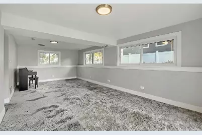 2050 Shepard Road, Hoffman Estates, IL 60169 - Photo 15